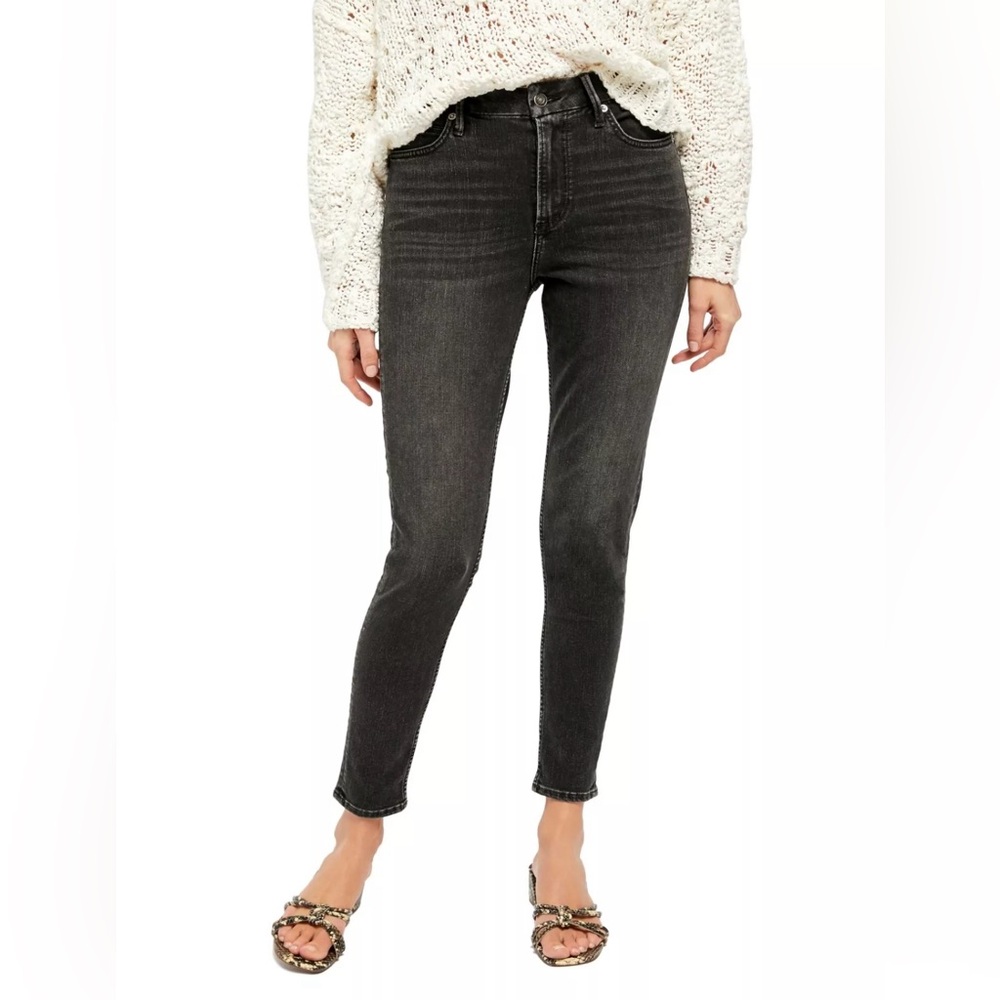 Womens Black Skinny Jeans size 24